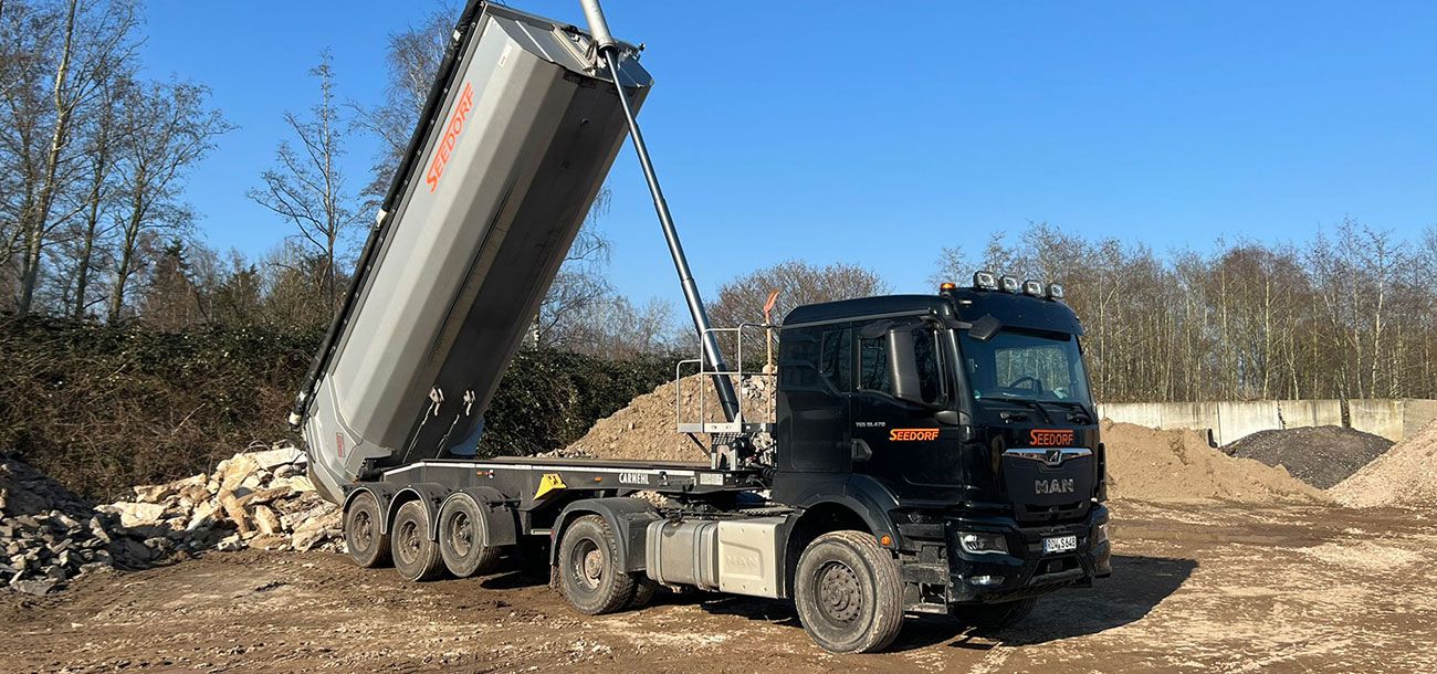 Erdbau Transport